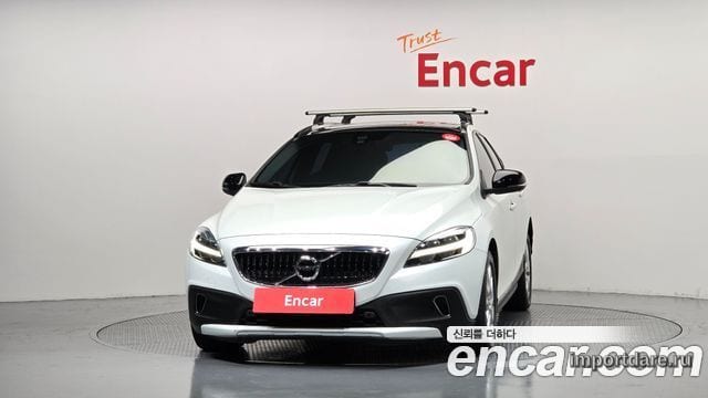 VOLVO V40 CROSS COUNTRY 2018 — 76 009 км, белый, Корея — под ключ — фото 3