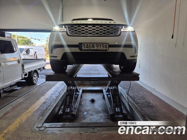 LAND ROVER RANGE ROVER VELAR 2018 — 100 282 км, белый, Корея — под ключ — фото 1