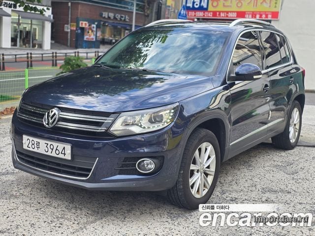 VOLKSWAGEN TIGUAN 2015 — 239 061 км, чёрный, Корея — под ключ — фото 1
