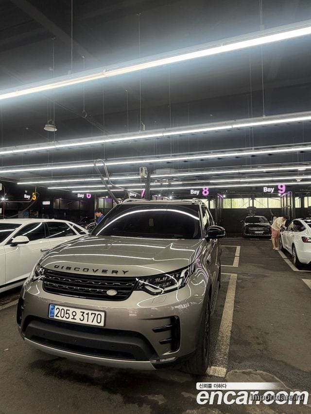 LAND ROVER DISCOVERY 5 2017 — 150 000 км, коричневый, Корея — под ключ — фото 2