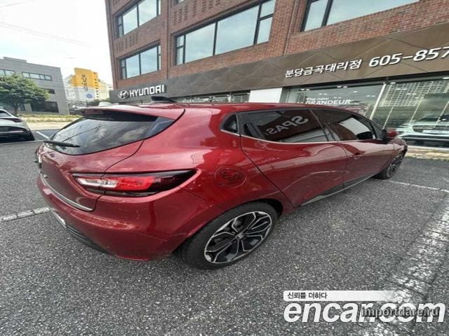 Renault Korea Clio сзади