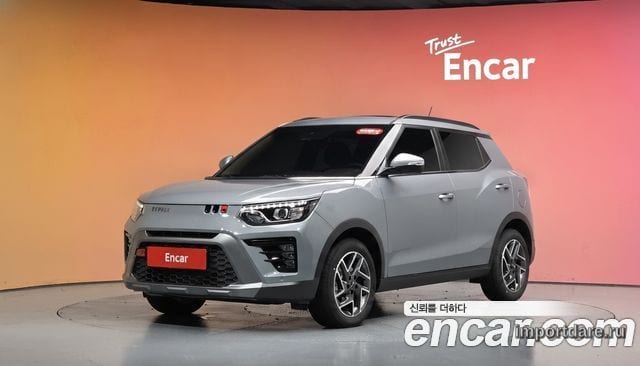 KGM Tivoli сбоку