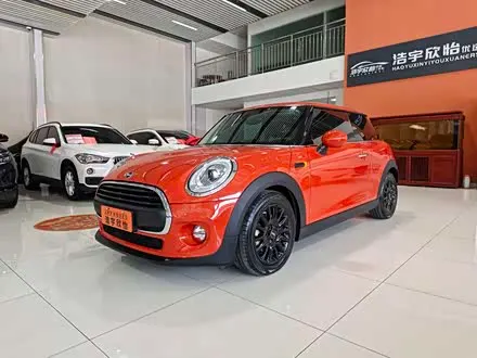 MINI ONE 2018