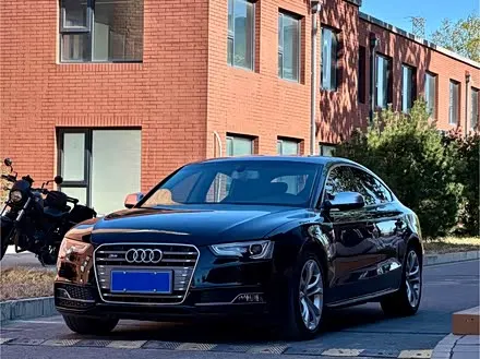 AUDI S5 2012