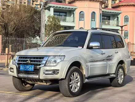 MITSUBISHI PAJERO 2018