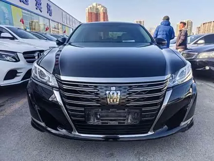 TOYOTA CROWN — из Китая под ключ