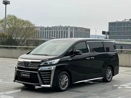 TOYOTA VELLFIRE — из Китая под ключ