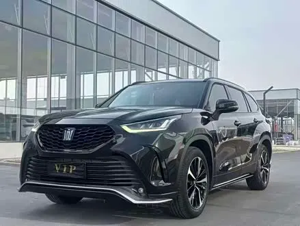 TOYOTA CROWN KLUGER 2023