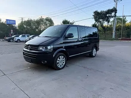 VOLKSWAGEN MULTIVAN 2012
