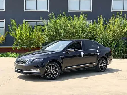 SKODA OCTAVIA 2019