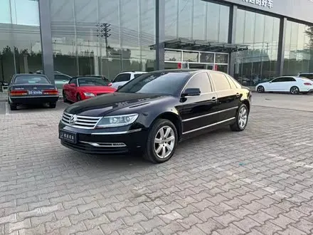 VOLKSWAGEN PHAETON 2012