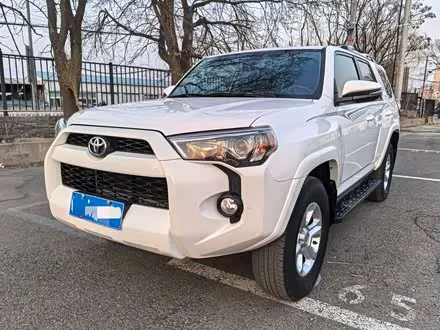 TOYOTA 4RUNNER 2019 — 78 000 км, Китай — под ключ — фото 1