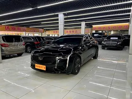 CADILLAC CT4 2022