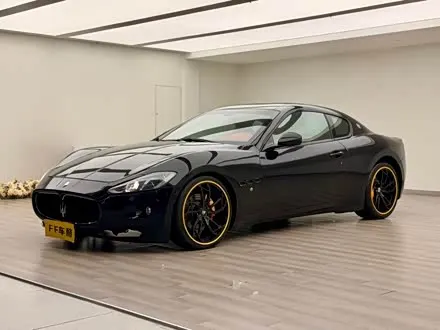 MASERATI GRANTURISMO 2013
