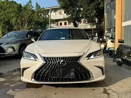 LEXUS ES — из Китая под ключ