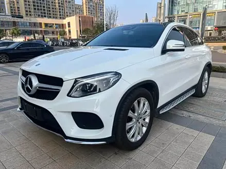 MERCEDES-BENZ GLE COUPE 2017 — 90 000 км, Китай — под ключ — фото 1