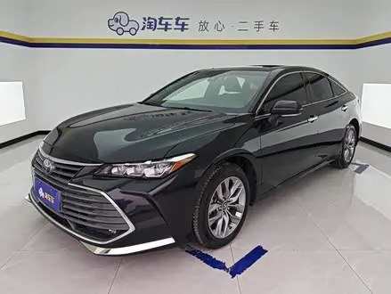 TOYOTA AVALON 2019 — 10 300 км, Китай — под ключ — фото 1