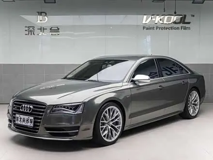 AUDI S8 2013 — 137 000 км, Китай — под ключ — фото 1
