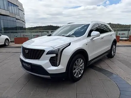 CADILLAC XT4 2018 — 48 000 км, Китай — под ключ — фото 1