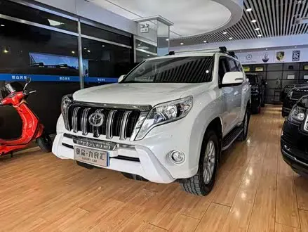 TOYOTA PRADO 2016
