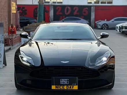ASTON MARTIN DB11 2019