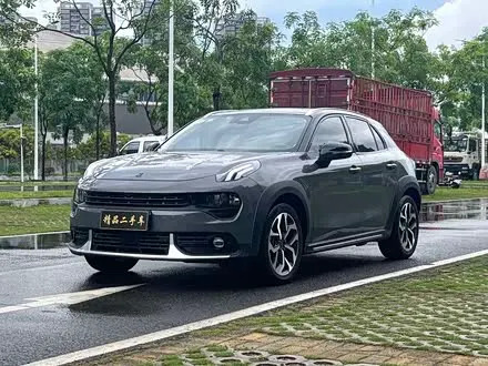 LYNK & CO 02 2018