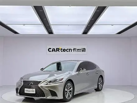 LEXUS LS 2020 — 76 000 км, Китай — под ключ — фото 1