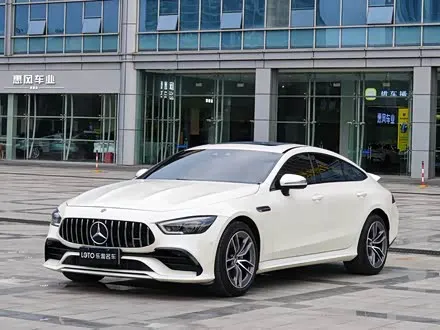 MERCEDES-AMG GT 2019