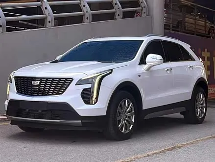 CADILLAC XT4 2020 — 27 000 км, Китай — под ключ — фото 1