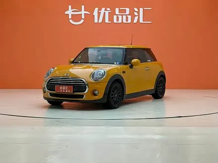 MINI ONE 2016