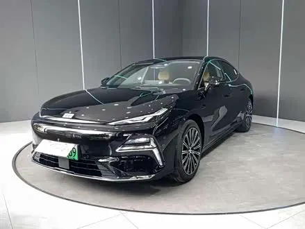 GEELY GALAXY 8 2025