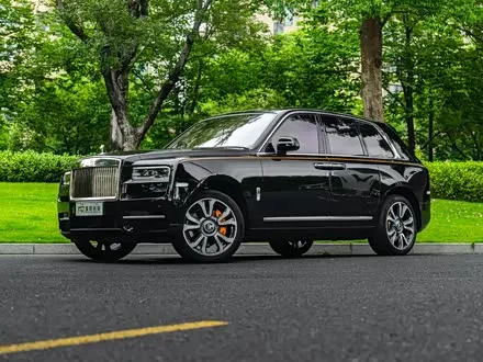 ROLLS-ROYCE CULLINAN 2018 — 10 000 км, Китай — под ключ — фото 1