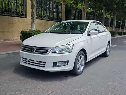 VOLKSWAGEN SANTANA 2015