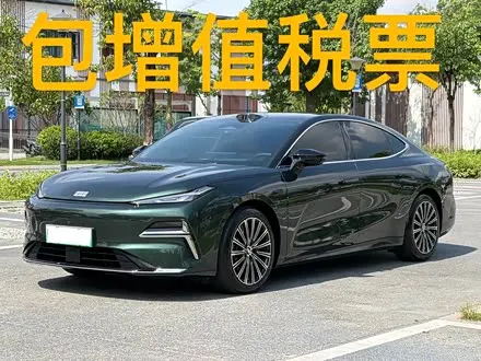 GEELY GALAXY 8 2025