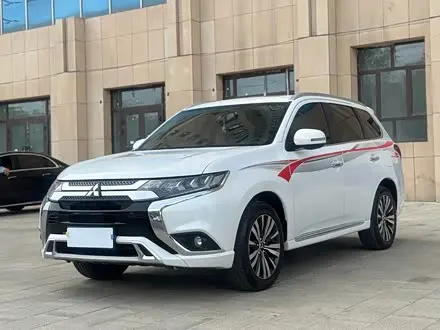 MITSUBISHI OUTLANDER — из Китая под ключ