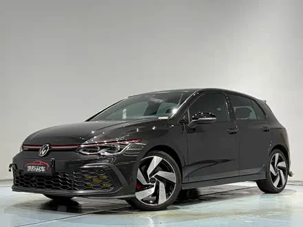 VOLKSWAGEN GOLF GTI 2023