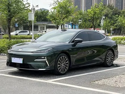 GEELY GALAXY 8 2025