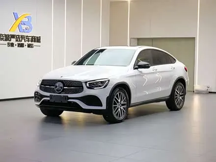 MERCEDES-BENZ GLC COUPE 2023 — 40 800 км, Китай — под ключ — фото 1