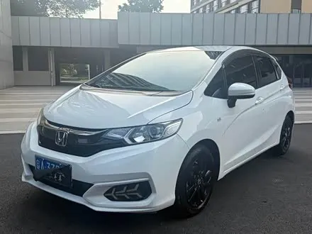 HONDA FIT 2018 — 60 000 км, Китай — под ключ — фото 1