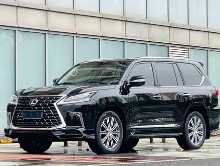 LEXUS LX 2016 — 139 500 км, Китай — под ключ — фото 1