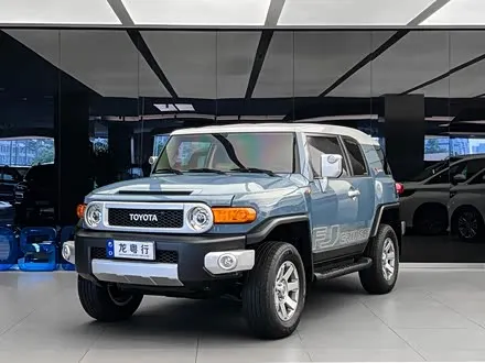 TOYOTA FJ CRUISER 2019