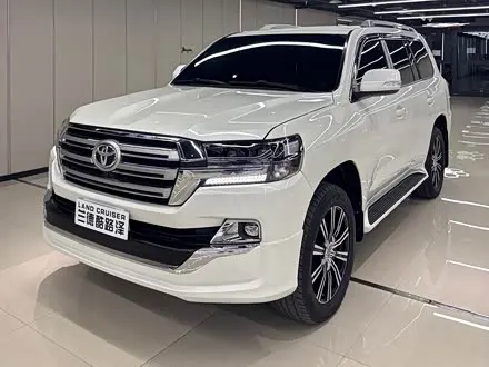 TOYOTA LAND CRUISER 2016