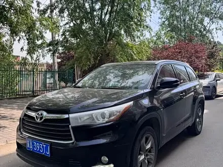 TOYOTA HIGHLANDER 2015 — 117 000 км, Китай — под ключ — фото 1