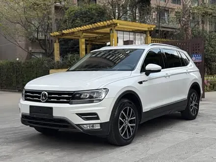 VOLKSWAGEN TIGUAN L — из Китая под ключ