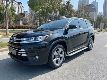 TOYOTA HIGHLANDER — из Китая под ключ