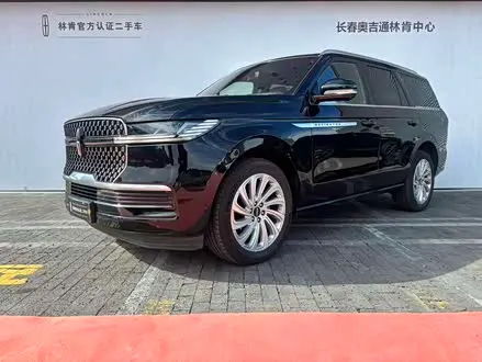 LINCOLN NAVIGATOR 2025