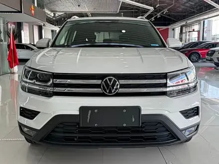 VOLKSWAGEN THARU — из Китая под ключ