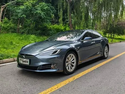 TESLA MODEL S 2017