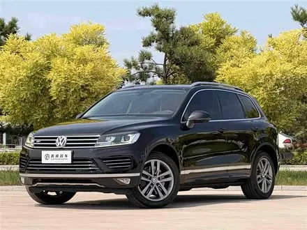 VOLKSWAGEN TOUAREG 2017 — 104 000 км, Китай — под ключ — фото 1