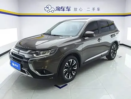 MITSUBISHI OUTLANDER 2019
